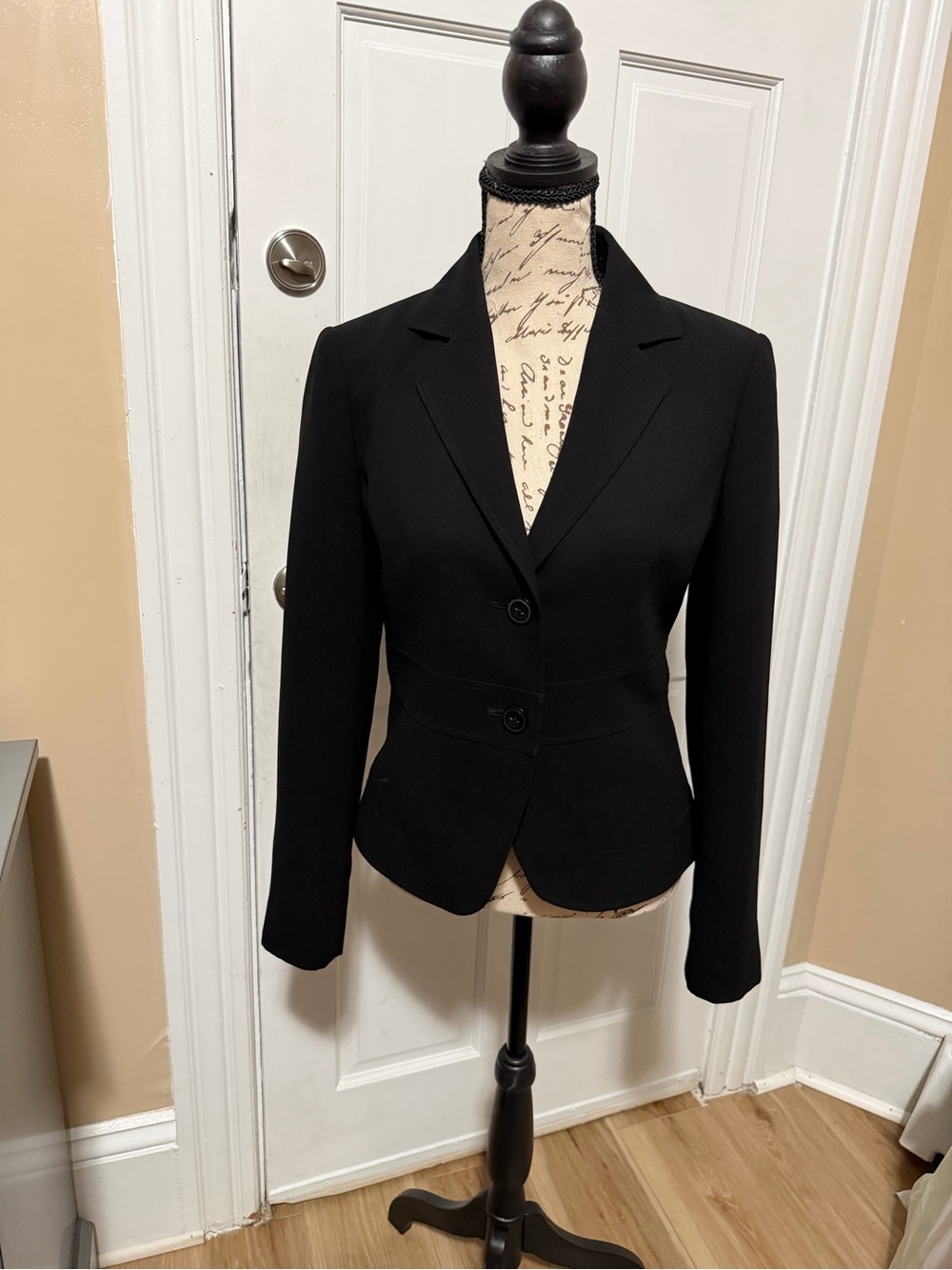 Calvin Klein Black Women's Tailored Two-Button Blazer